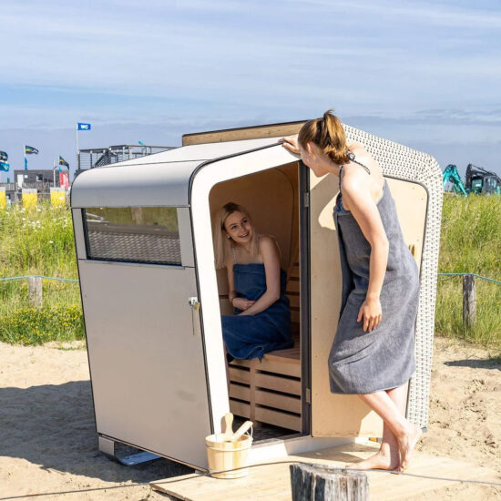 Buesum Strandkorbsauna Freundinnen